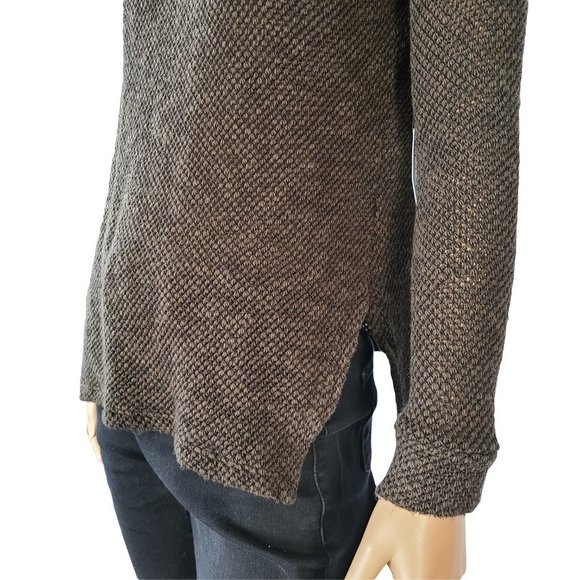 Olive Green Crochet LS Top XS - Picture 3 of 7